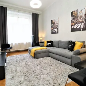 Nehru Part River Side Danube Apartament