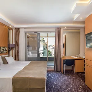Hotel Marmara, Budapeste