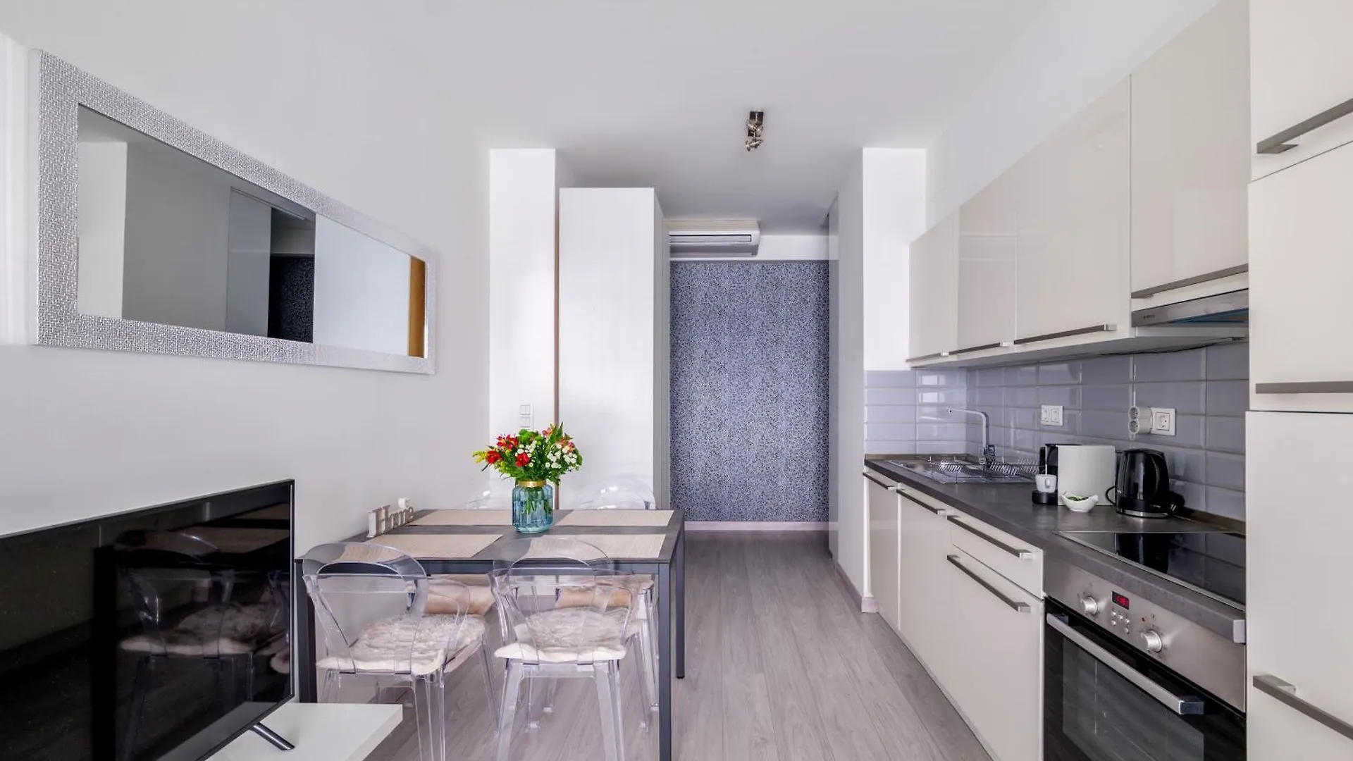 Rames-Cosmo Downtown Apartment With Rooftop Pool Budapest Hungary