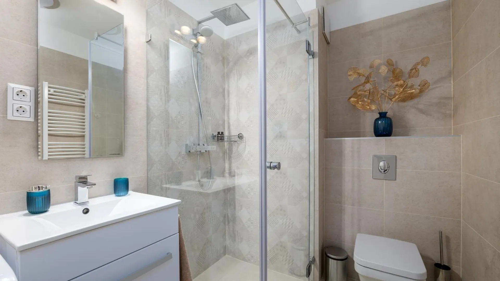 Rames-Cosmo Downtown Apartment With Rooftop Pool Budapest