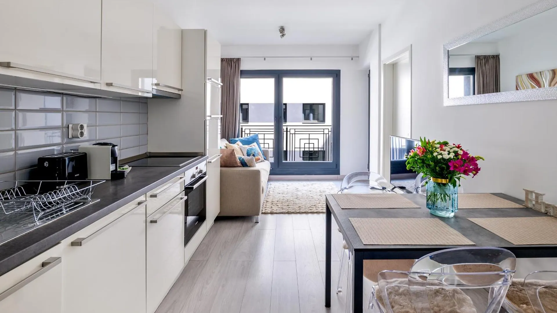 Rames-Cosmo Downtown Apartment With Rooftop Pool Budapest Hungary
