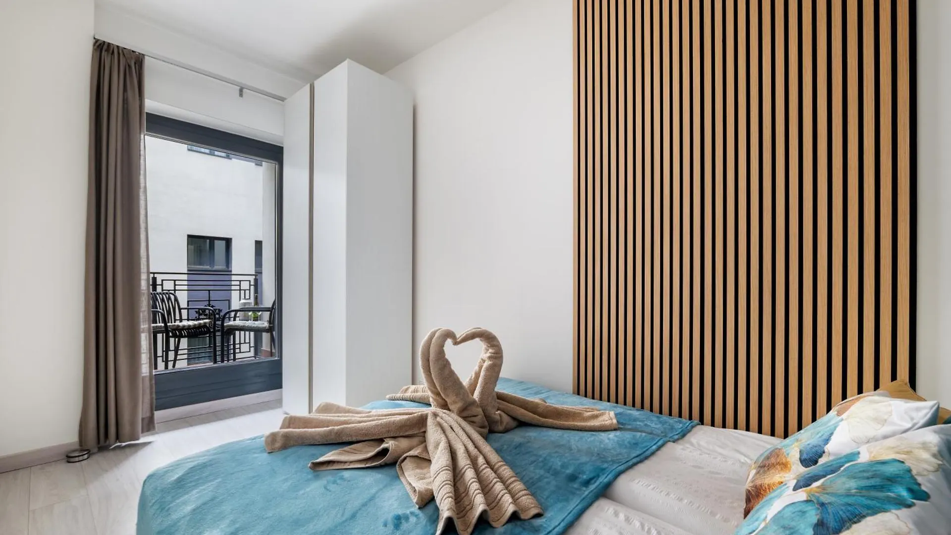 Rames-Cosmo Downtown Apartment With Rooftop Pool Budapest Hungary