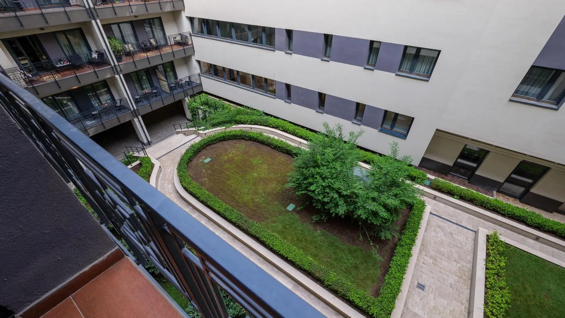 Rames-Cosmo Downtown Apartment With Rooftop Pool Budapest Hungary