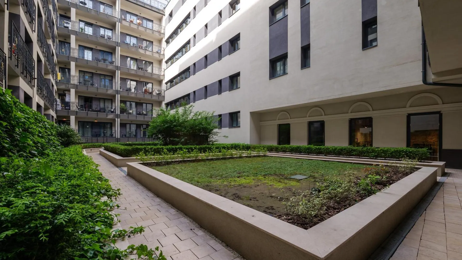 Rames-Cosmo Downtown Apartment With Rooftop Pool Budapest